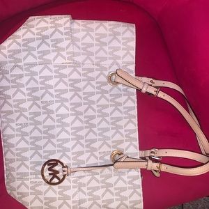 Michael Kors tote